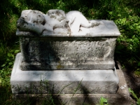 Rosehill grave: Four children of John and Minnie Kassing Rosehill grave: Four children of John and Minnie Kassing