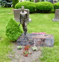 Rosehill grave: Aleksandar Visazvski, 1979-2005