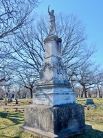 Rosehill monument to the Bridges Battery of Illinois Light Artillery