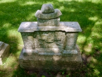 Rosehill gravestone: The three stacked stones
