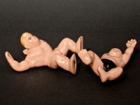 These wrestlers have seen a few too many rounds, but they are convincing, and another example of S&Ps bringing a whole cultural phenomenon into a small table-top packge These wrestlers have seen a few too many rounds, but they are convincing, and another example of S&Ps bringing a whole cultural phenomenon into a small table-top packge