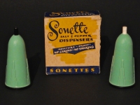 Art deco in miniature. The green is a classic tone of the period. Sonette salt & pepper dispensers Art deco in miniature. The green is a classic tone of the period. Sonette salt & pepper dispensers