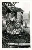 Shell encrusted wishing well at Wegner grotto, Sparta, Wisconsin, postcard Shell encrusted wishing well at Wegner grotto, Sparta, Wisconsin, postcard