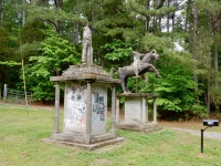 E.T. Wickham: World War II memorial and Andrew Jackson in their original Buck Smith Road location.