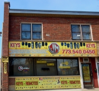 Facade, JM Keys, Western Avenue and 43rd-Roadside Art