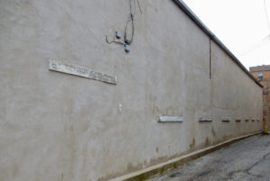 Vanished window Thomasson