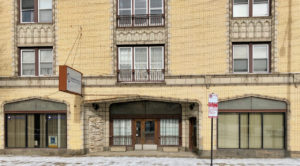 Irving Park Road, Chicago, Thomasson