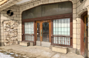 Irving Park Road, Chicago, Thomasson