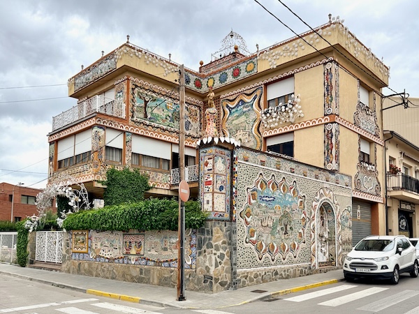 Spanish art environments